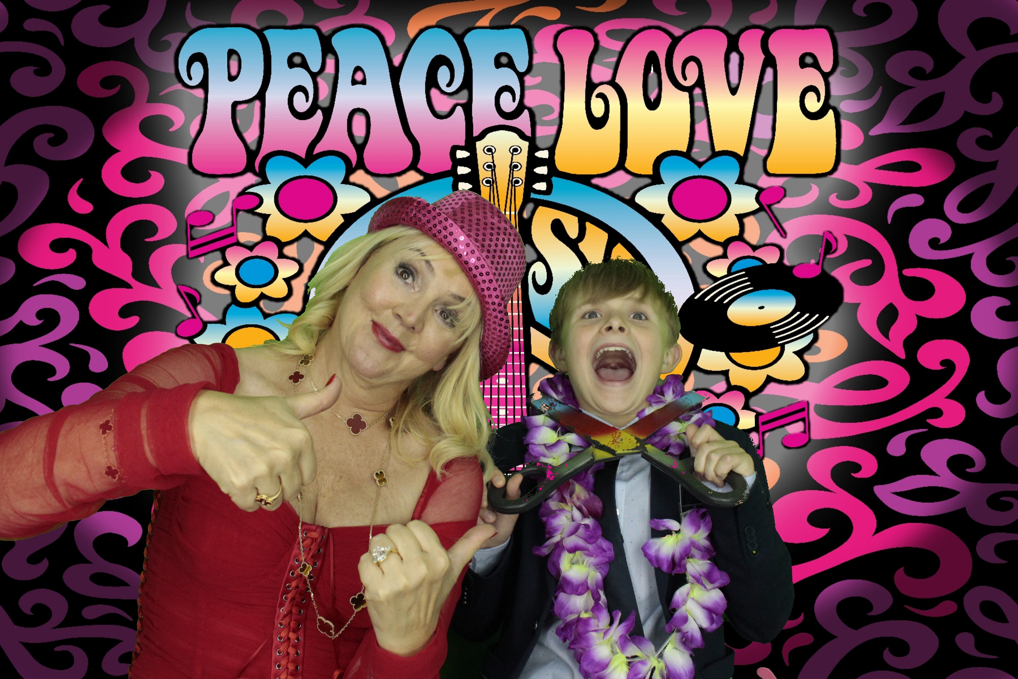 SHARON'S BIRTHDAY | View more photos from the event at gallery.myphotoboothexperience.co.uk/u/MyPhotoBoothExperienceLtd/SHARONS-BIRTHDAY